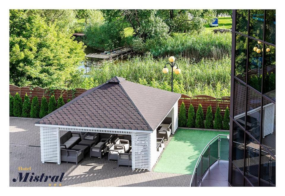 Hotel Mistral Marki  Bagian luar foto