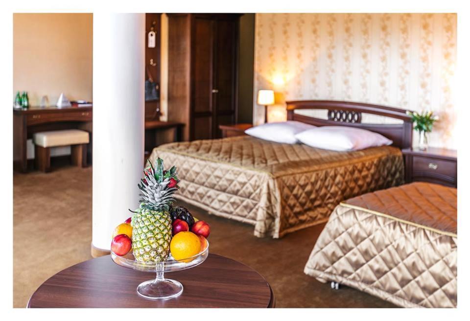 Hotel Mistral Marki  Bagian luar foto