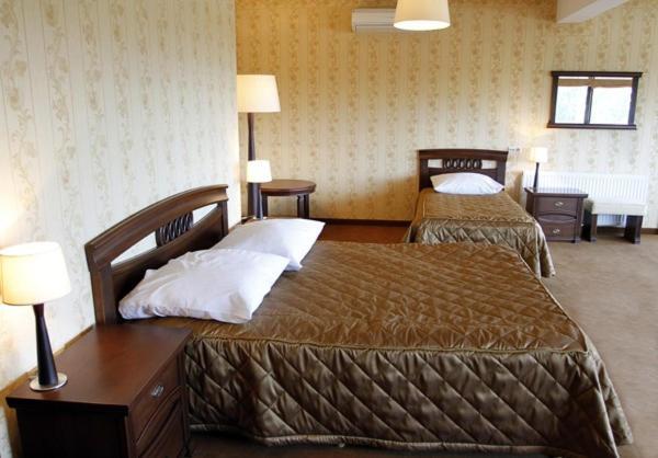 Hotel Mistral Marki  Bagian luar foto